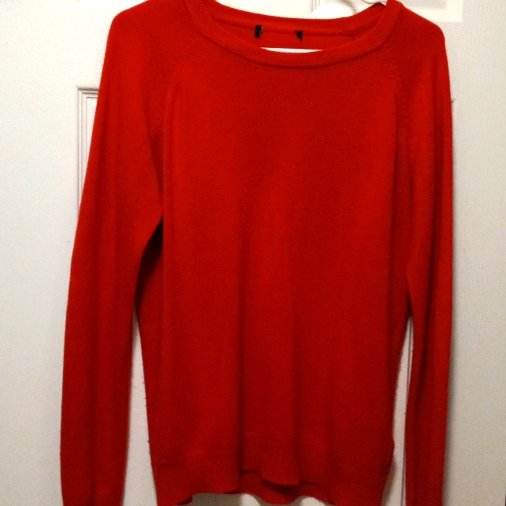 Ladies Sweater Size 12